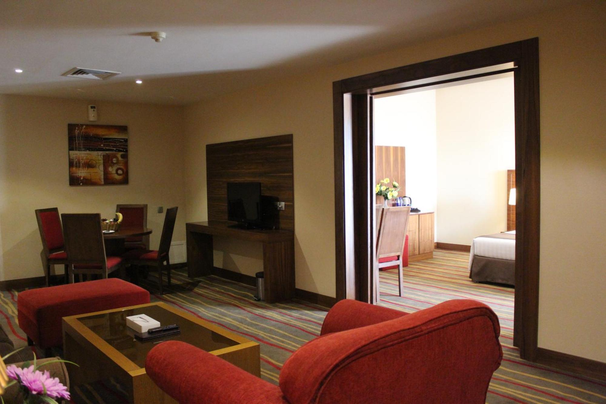 דובאי Al Khaleej Palace Deira Hotel מראה חיצוני תמונה